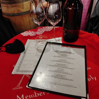 Hard Row to Hoe Vineyards - Wine Tasting Room Near Me - Leavenworth, Washington Hard Row to Hoe Vineyards - Wine Tasting Room Near Me - Leavenworth, Washington