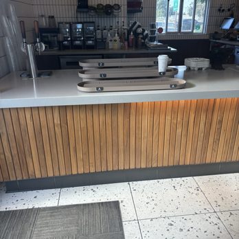 Starbucks - Coffee & Tea Near Me - Delano, California
