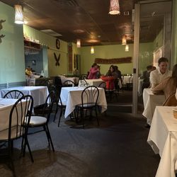 Tusk Thai Cuisine - Very cozy and delicious place to eat!