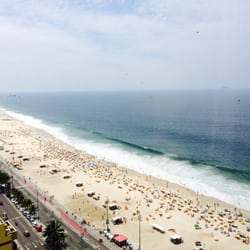 Hotel Marina Palace Rio Leblon - Our window view of Leblon beach. 20th floor