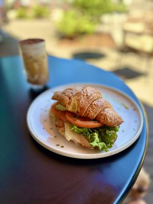 Le Petit Café NW by null