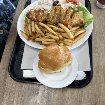 Zet's Restaurant - Diners Near Me - Mississauga, Ontario Zet's Restaurant - Diners Near Me - Mississauga, Ontario