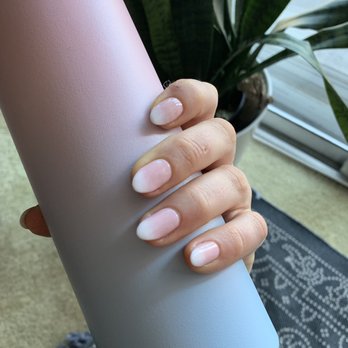 Deluxe Nail & Spa - Ombré everything - Nail Salons Near Me - Quincy, Massachusetts