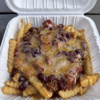 Aunty Pat's Paniolo Cafe - Chili Cheese Fries - Buffets Near Me - Kaneohe, Hawaii