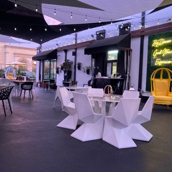 King’s Lounge La - Outdoor seating - Mediterranean Near Me - Glendale, California