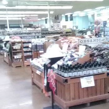 Karns Quality Foods - Bakeries Near Me - Lemoyne, Pennsylvania