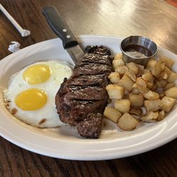 Wagon Wheel Grill - Sirloin strip with potatoes n egg
