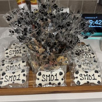 Three Dog Bakery - Riverside - Great cookies to go with goodie bags for the fur babies. - Pet Stores Near Me - Riverside, California