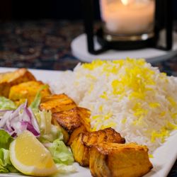 PARSI-Persian & Halal Restaurant - Discover authentic Iranian cuisine in Madrid with halal Persian kebabs, flavorful stews, saffron rice and traditional specialties.
