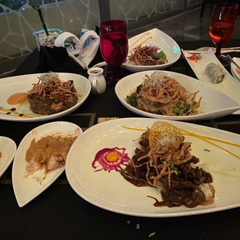 Secrets The Vine Cancun - Dragons Restaurant I like options and yo eat ‍ - Hotels Near Me - Cancún, ROO