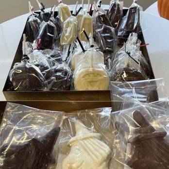 Top This Chocolate - Chocolatiers & Shops Near Me - Ventura, California Top This Chocolate - Chocolatiers & Shops Near Me - Ventura, California