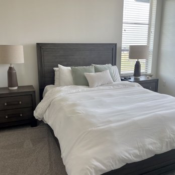 Fossil Creek Housekeeping - Freshly changed sheets. - Home Cleaning Near Me Fossil Creek Housekeeping - Freshly changed sheets. - Home Cleaning Near Me
