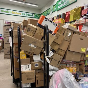 Dollar Tree - Discount Store Near Me - Santa Monica, California