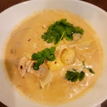 Ewa's Thai Cuisine - Yellow Curry w/ Chicken - Thai Near Me - Flagstaff, Arizona