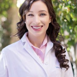 Loyal Pediatric Dentistry - Dr Salina's here to make your child's dental experience pleasant & enjoyable.