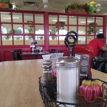 Ray's Cafe - dining room - Cafes Near Me - Oklahoma City, Oklahoma Ray's Cafe - dining room - Cafes Near Me - Oklahoma City, Oklahoma