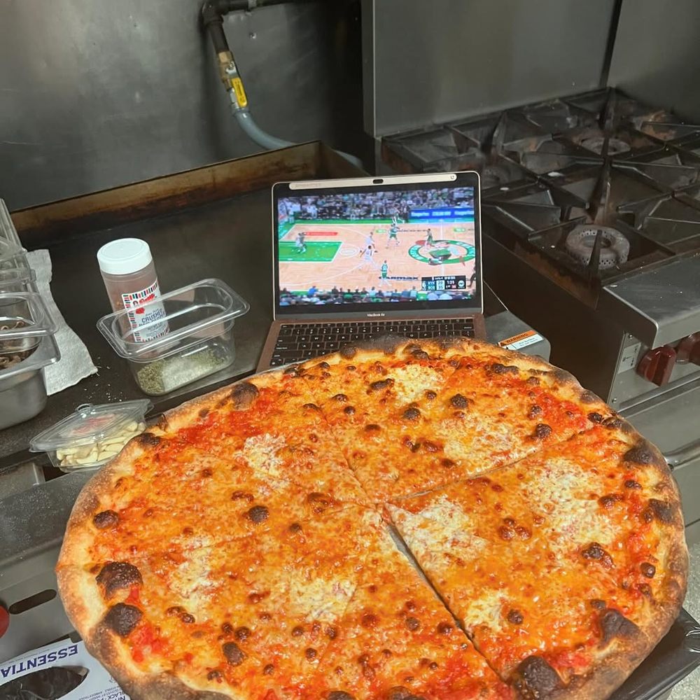 Small's Pizza - Pizza Near Me - Austin, Texas Small's Pizza - Pizza Near Me - Austin, Texas