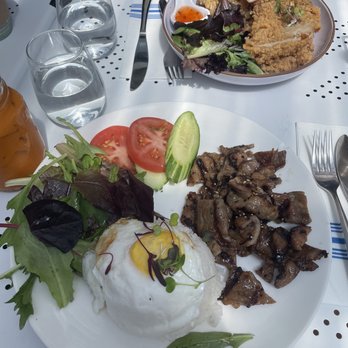 Lapisara Eatery - Grilled Pork Home Fried Chicken - Breakfast & Brunch Near Me - San Francisco, California