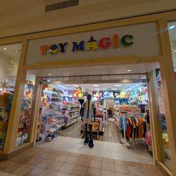 Toy Magic - Store entrance