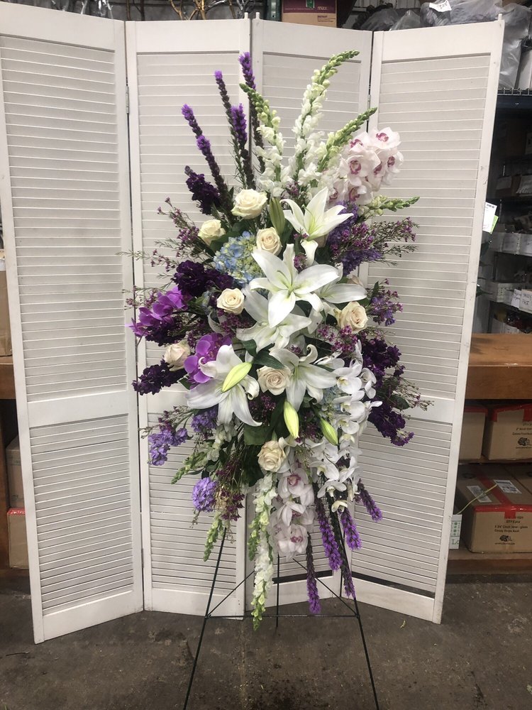 LOCKER’S FLORIST & FLOWER DELIVERY 11 Photos & 12 Reviews 1640 S