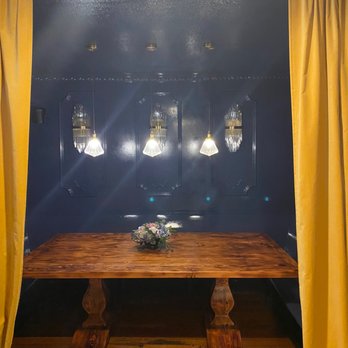 The Coupe & Flute - Private room for larger groups - Champagne Bars Near Me - Seattle, Washington The Coupe & Flute - Private room for larger groups - Champagne Bars Near Me - Seattle, Washington