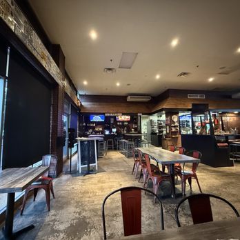 Brick Oven Pizza - Interior - Pizza Near Me - Kapolei, Hawaii Brick Oven Pizza - Interior - Pizza Near Me - Kapolei, Hawaii