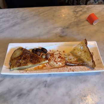 Pil Pil - Tortilla de patata - Tapas Bars Near Me - New York, New York Pil Pil - Tortilla de patata - Tapas Bars Near Me - New York, New York