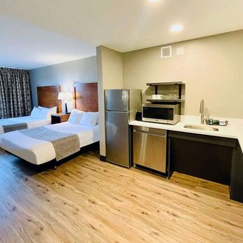 Ramada by Wyndham Ellsworth - Guest room - Hotels Near Me - Ellsworth, Maine Ramada by Wyndham Ellsworth - Guest room - Hotels Near Me - Ellsworth, Maine