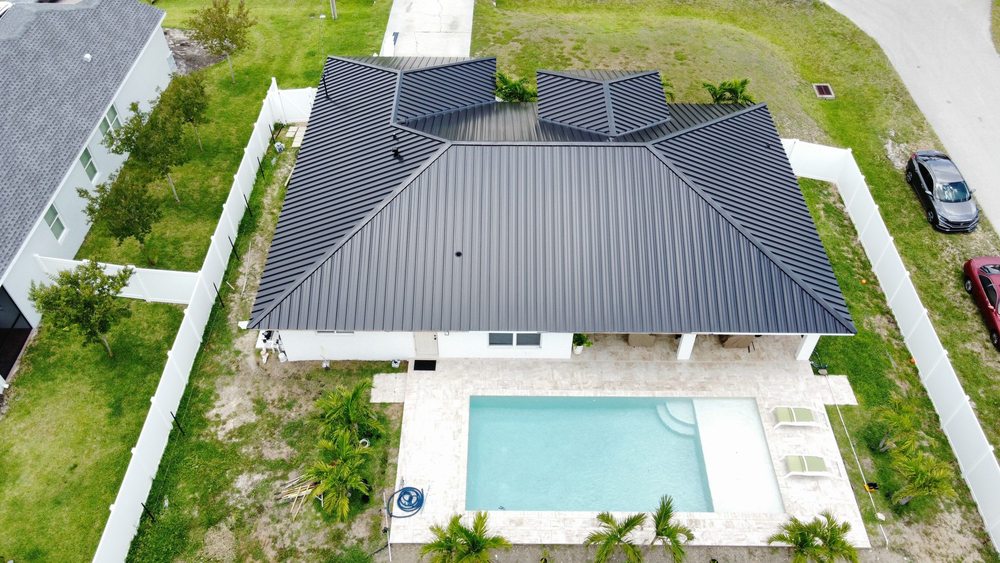 Slide of Roofing Reina