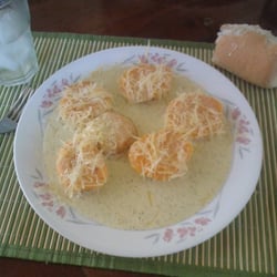 Donatella - Sorrentinos de salmón con masa de calabaza (sí, soy una copada de la salsa)