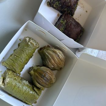 Iraklis - Pistachio, seashell and chocolate baklava. - Syrian Near Me - Santa Clara, California