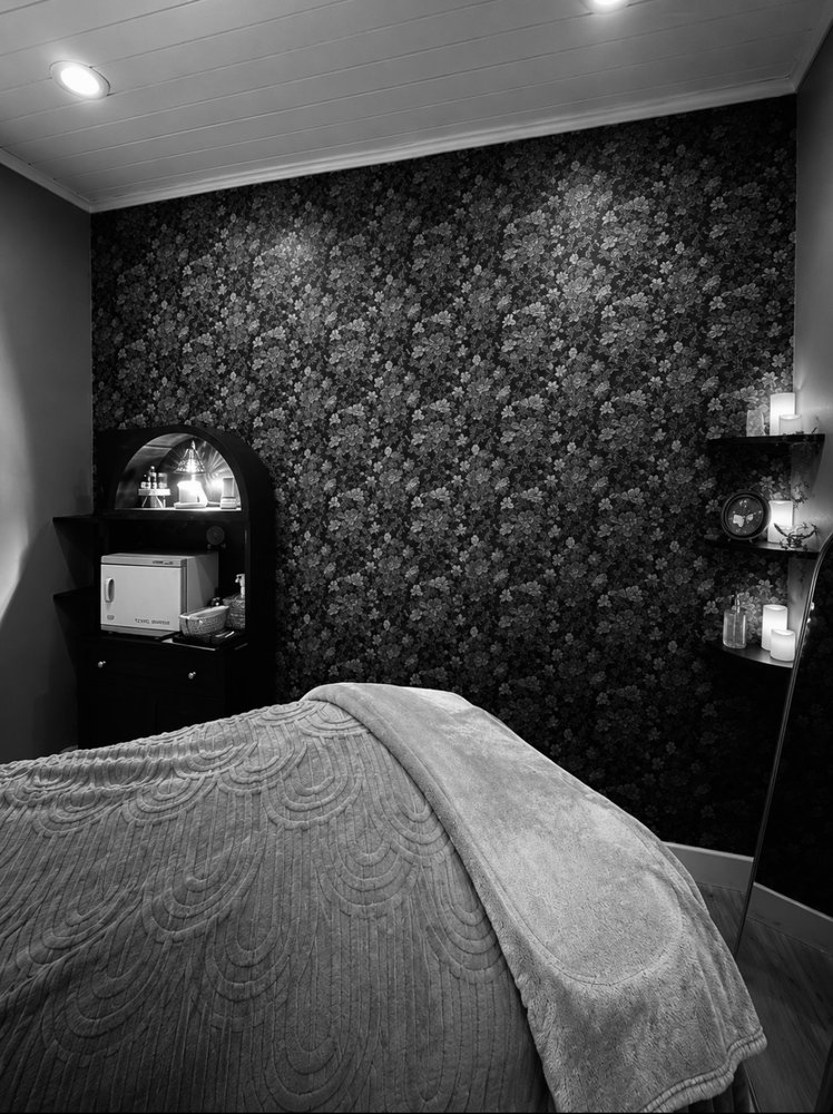 Ashley Austin Massage Logo