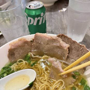 Phovorite Vietnamese Kitchen - Small Pho with Brisket (Egg noodle substitute) - Vietnamese Near Me - Culver City, California Phovorite Vietnamese Kitchen - Small Pho with Brisket (Egg noodle substitute) - Vietnamese Near Me - Culver City, California