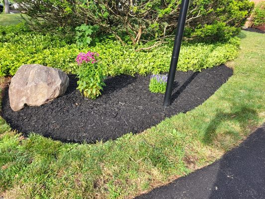Landscape & Hardscape - Residential and commercial landscaping jobs included but not limited to stone, hardscape, mulch, and others. Landscape & Hardscape - Residential and commercial landscaping jobs included but not limited to stone, hardscape, mulch, and others.