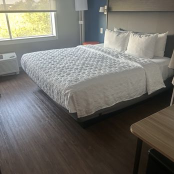 Tru by Hilton Indianapolis Lawrence - King size bed - Hotels Near Me - Indianapolis, Indiana Tru by Hilton Indianapolis Lawrence - King size bed - Hotels Near Me - Indianapolis, Indiana