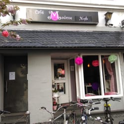 Cafe Madame Negla - Cute little shop