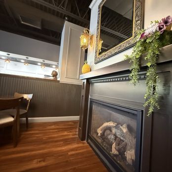 Rhow Coffee - Interior - Coffee & Tea Near Me - Massillon, Ohio