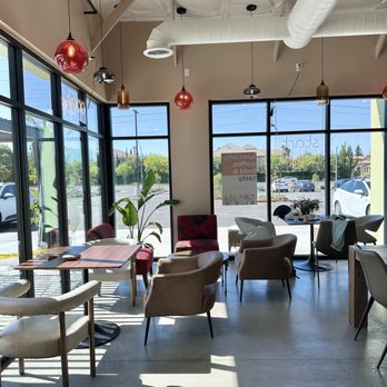 Supri - Inside - Bubble Tea Near Me - Fresno, California