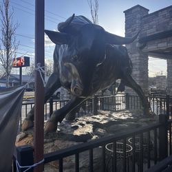 Tres Hermanos Nunez - Bull out front where you walk in