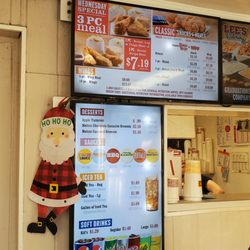 Lee's Famous Recipe Chicken - Pepsi Beverages and Dessert Menu Board. 11/26/2022