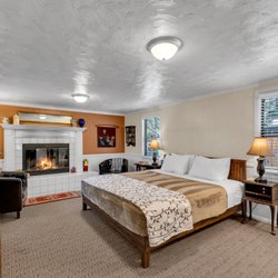 Strawberry Creek Inn