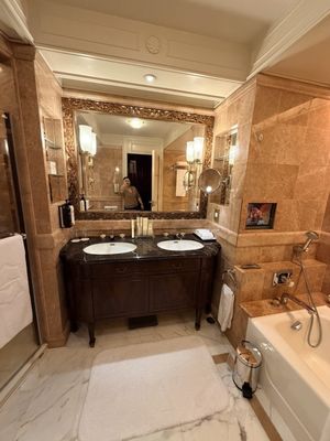 Island Shangri-La, Hong Kong by null Island Shangri-La, Hong Kong by null