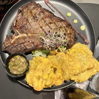 Pa’l 22 - T-bone stake with gird plantains. - Cocktail Bars Near Me - Añasco, Puerto Rico