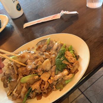 Simi Thai Cuisine - Thai Near Me - Simi Valley, California Simi Thai Cuisine - Thai Near Me - Simi Valley, California