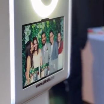 Pik-shr Pro Photobooth - Photo Booth Rentals Near Me Pik-shr Pro Photobooth - Photo Booth Rentals Near Me