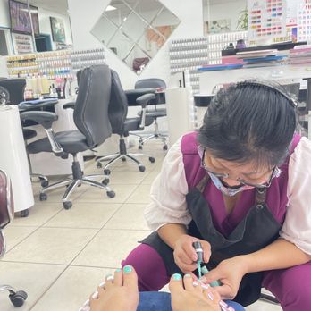 Creative Nails - Clean & relaxing! - Nail Salons Near Me - Honolulu, Hawaii Creative Nails - Clean & relaxing! - Nail Salons Near Me - Honolulu, Hawaii
