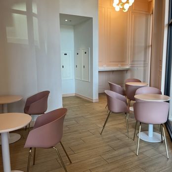 Zero Gradi - Seating area - Gelato Near Me - Mckinney, Texas