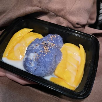 Fresh Thai - Mango sticky rice - Thai Near Me - Pasadena, California Fresh Thai - Mango sticky rice - Thai Near Me - Pasadena, California