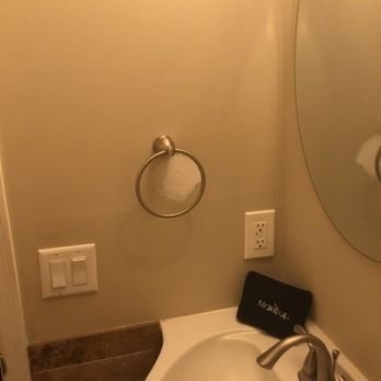 Amelia Island Vacations - Bathroom not ready for prime time. - Vacation Rentals Near Me - Fernandina Beach, Florida Amelia Island Vacations - Bathroom not ready for prime time. - Vacation Rentals Near Me - Fernandina Beach, Florida
