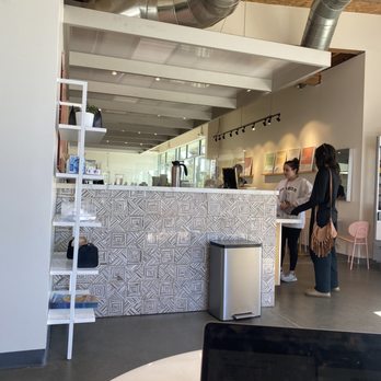 Dean: A Coffee Shop - Coffee & Tea Near Me - Goleta, California
